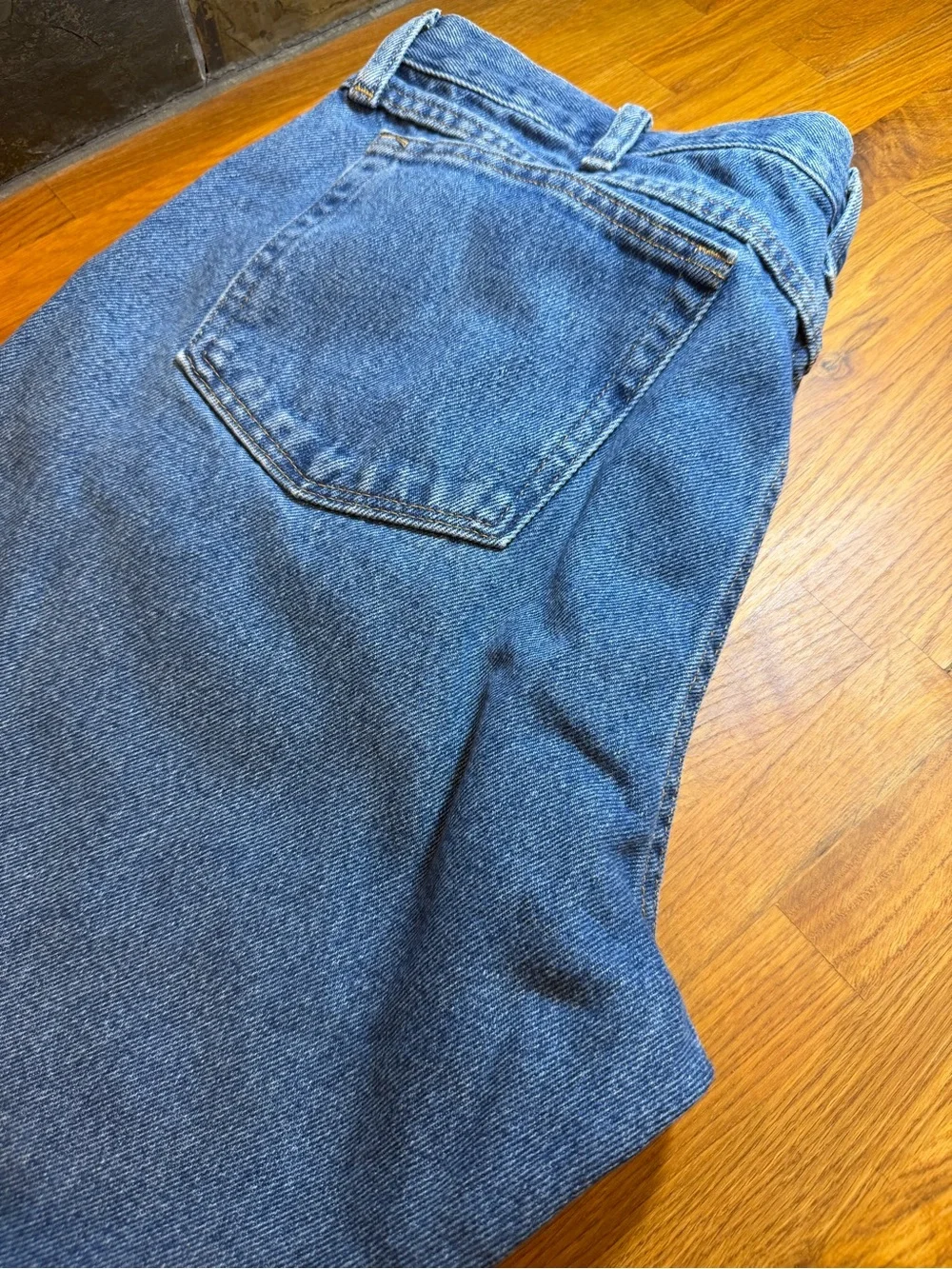 Blue Ridge Wrangler Men's Classic Medium Blue Relaxed Jeans- size 36X29. (009)